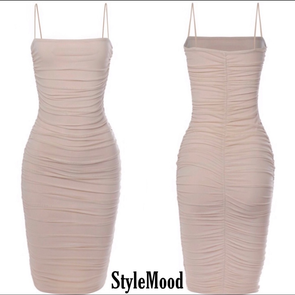 Gorgeous Dream Girl Dresses ✨ Mini & Midi - Picture 5 of 7